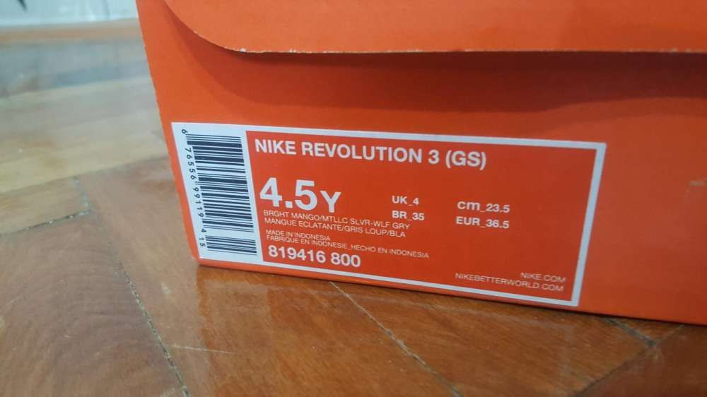 Adidasi Nike Revolution 3
