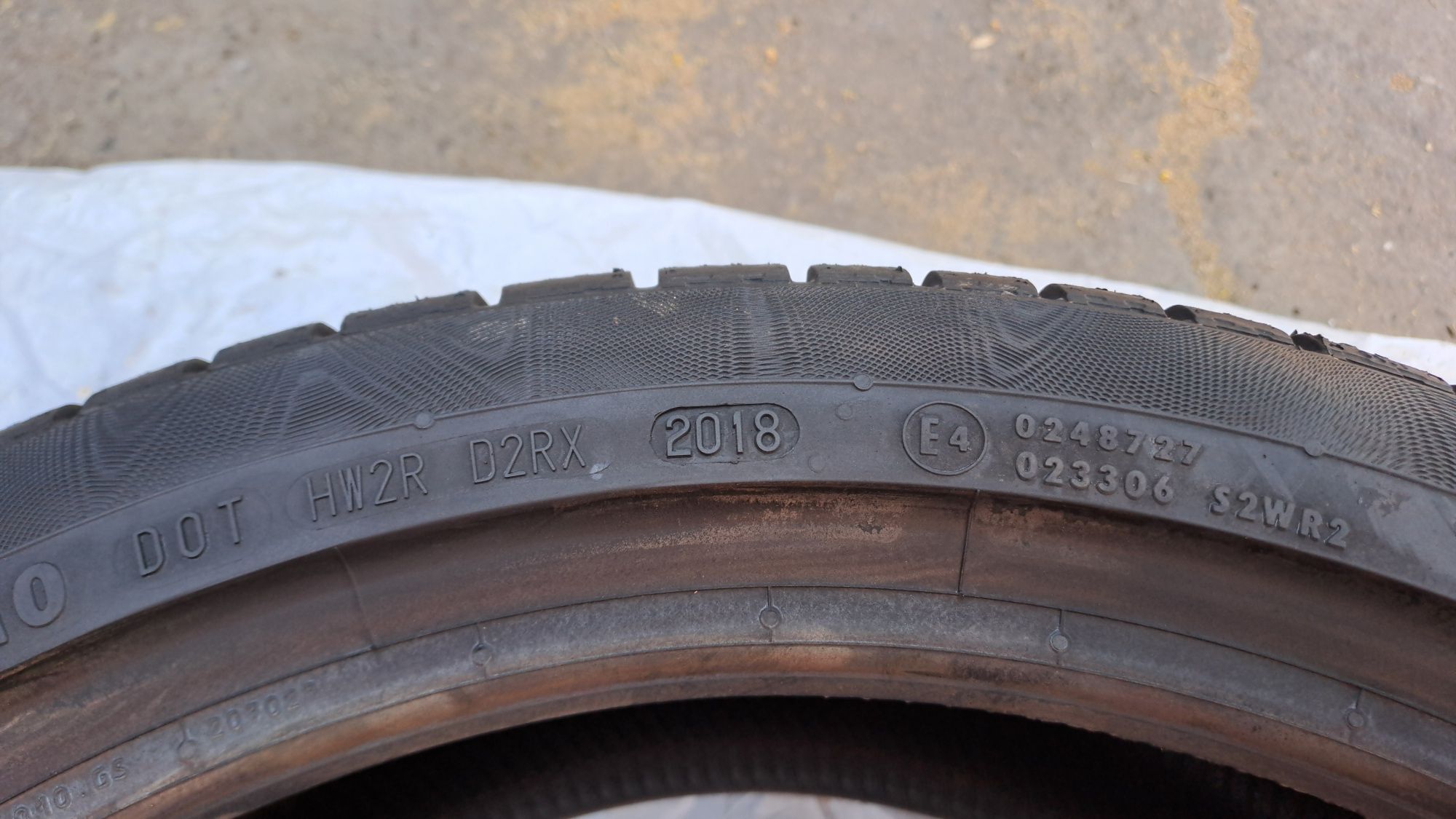 1бр. Нова 235/40/18 Continental