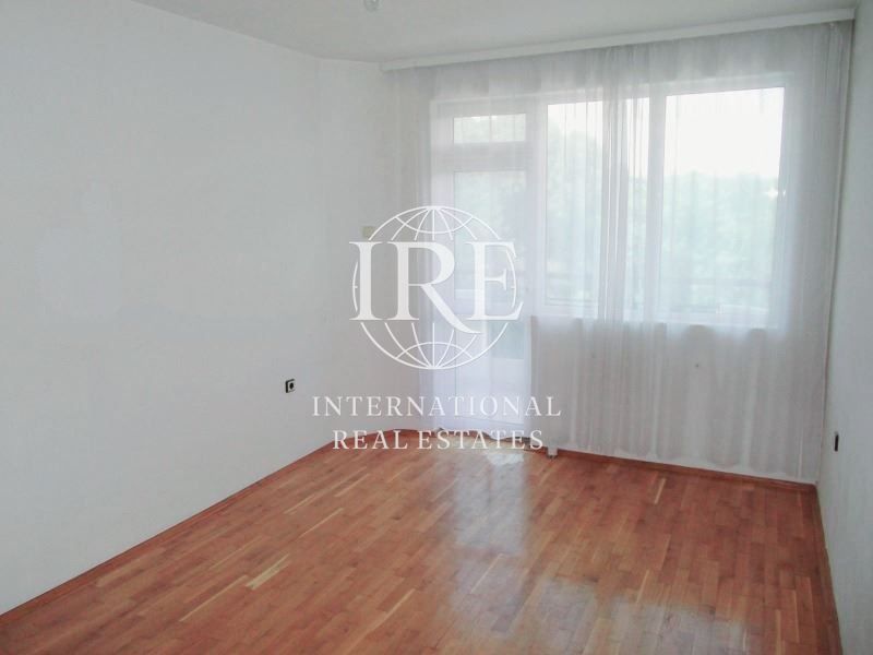 Продава се Четиристаен апартамент в Варна, Аспарухово - 108 кв.м за 1574 €/кв.м - Снимка #9