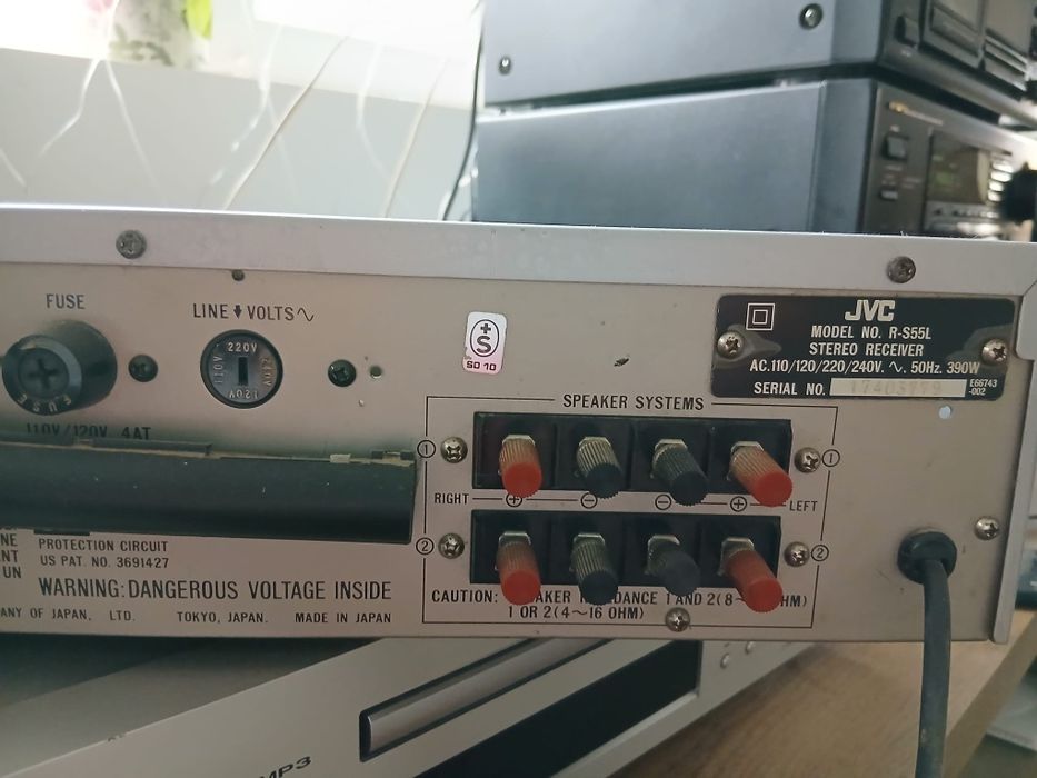 Vind tuner amplificator JVC in perfecta stare.