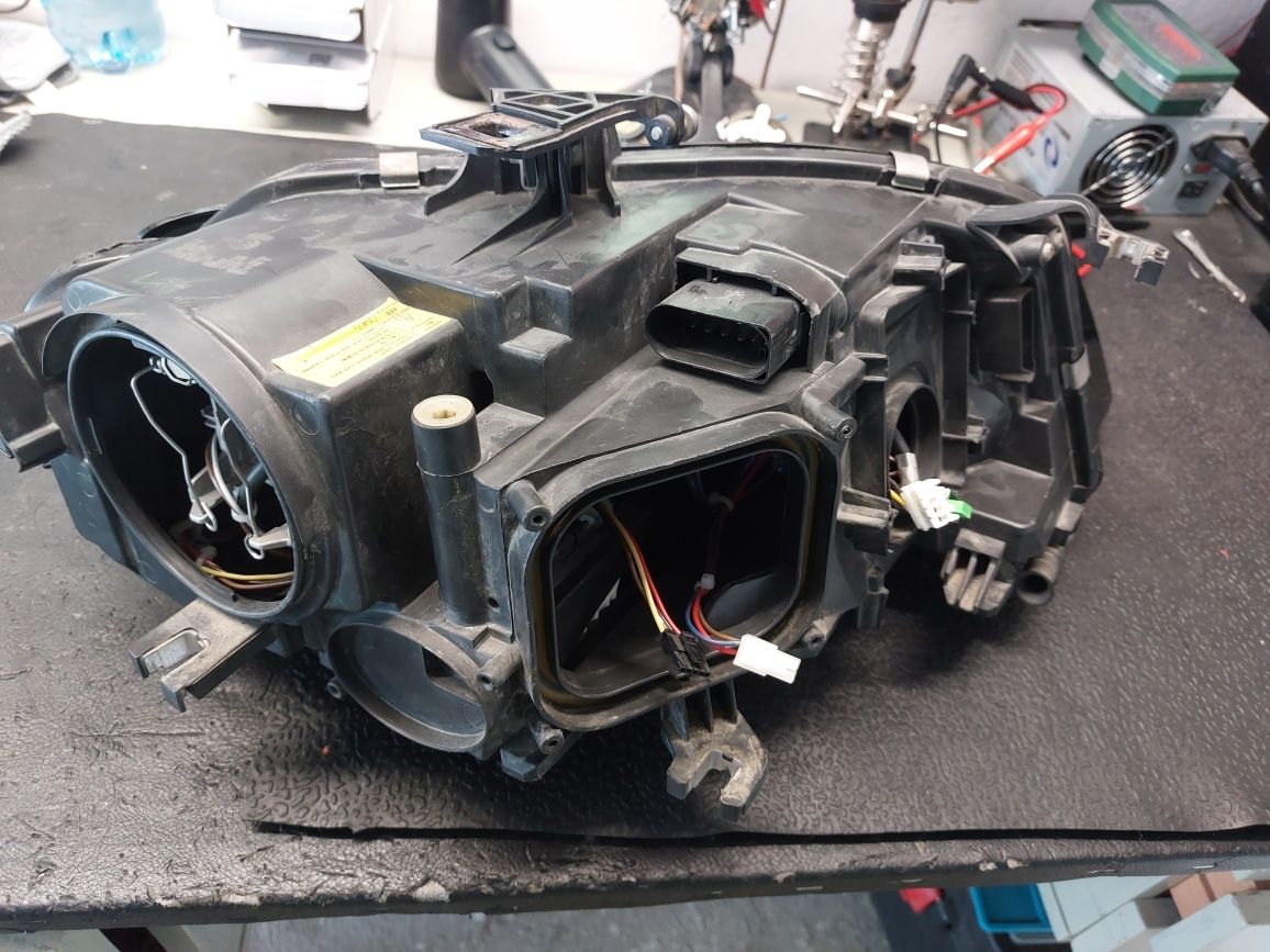 Far stanga   bixenon a4 b8