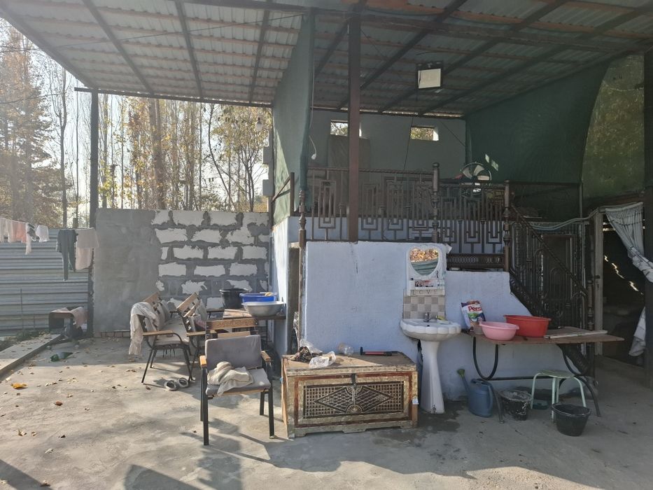 Дала ховлимни сотаман 7 сотих. Срочна Чирчик шахар.