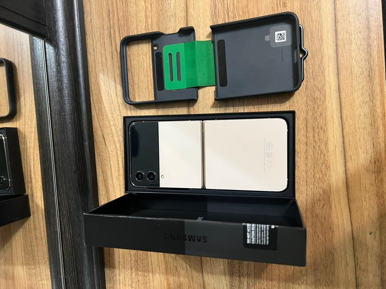 Samsung z flip 4 5G