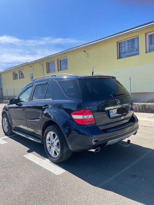Vând Mercedes-Benz ML