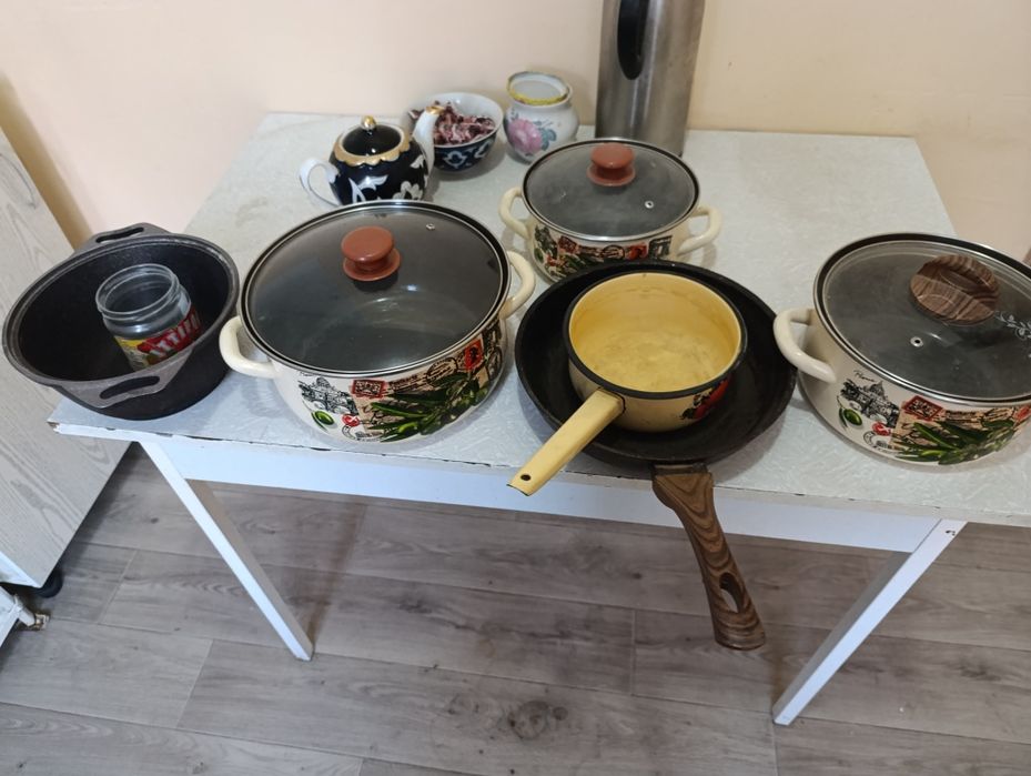 Посуда в хорошем состоянии.