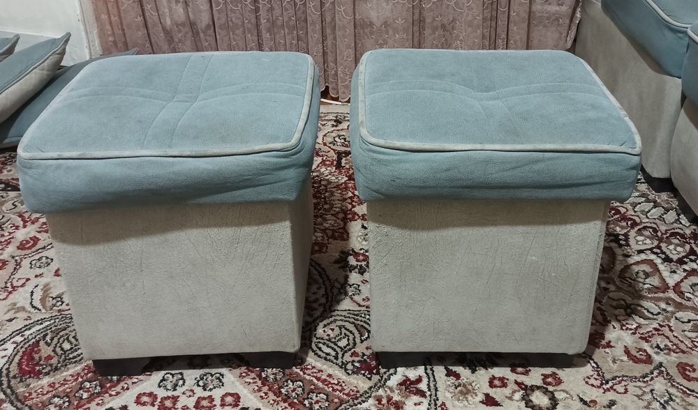 угловой диван с пуфиками.    burchaklik divan, kursichalari bn