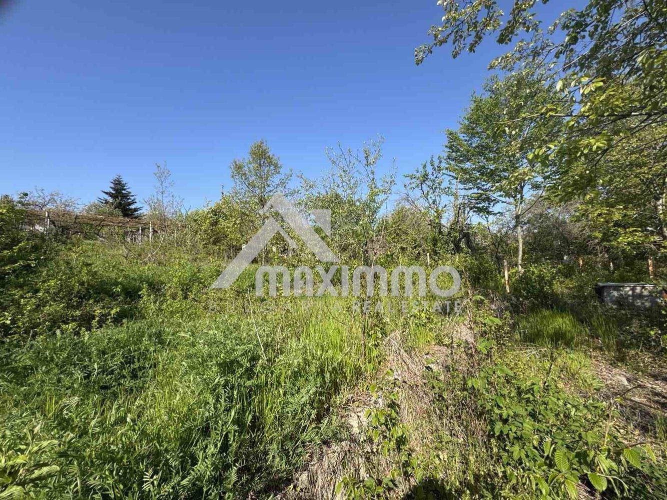 Парцел в Варна-м-т Боровец - юг площ 600 цена 29990