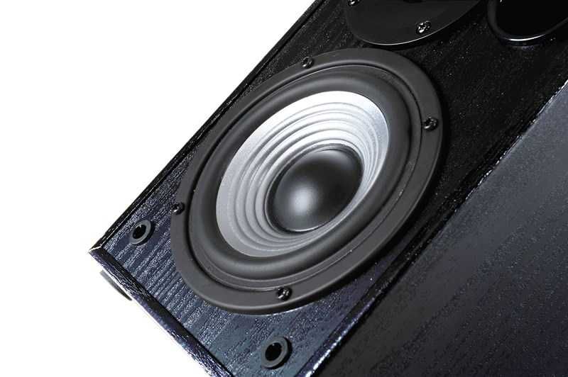 продам новый Edifier R990BT/24 вт/AUX/Bluetooth V5.4/Качественный звук