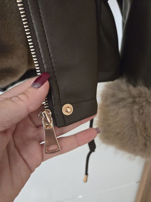 Късо кожено яке с пух Хита на сезона