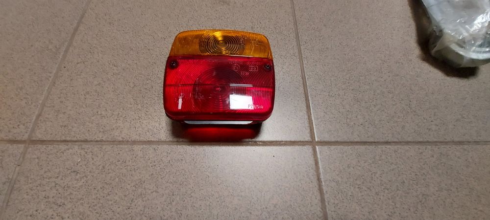 Lampa spate remorca,  tractor