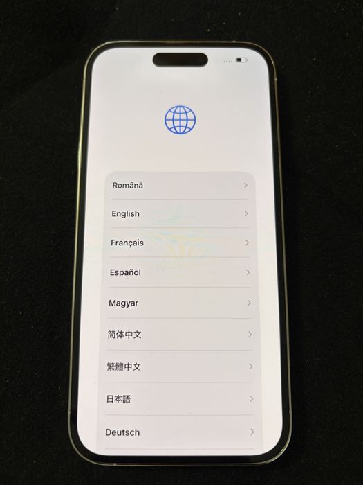 Vand iphone 14 pro, alb, 128 gb si 5 huse cu cutie si cablu origibale