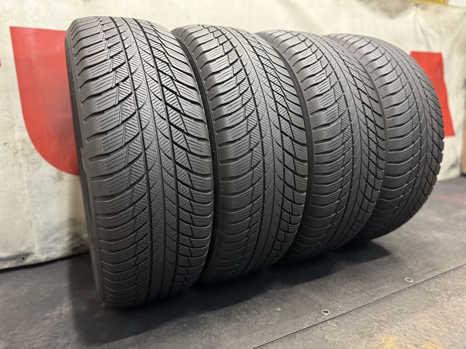 225 60 18, Зимни гуми, Bridgestone BlizzakLM001, 4 броя
