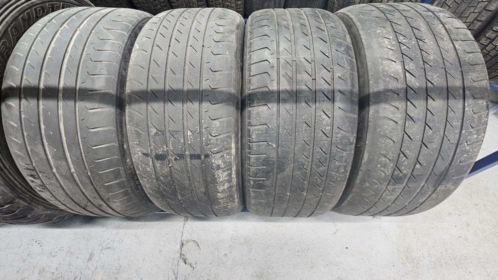 Продам комплект шин 245/50/18