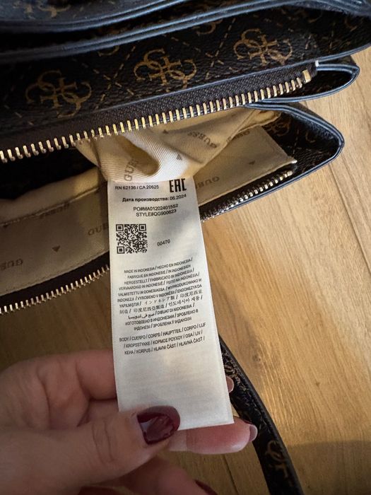 Geantă guess , nouă fără etichetă