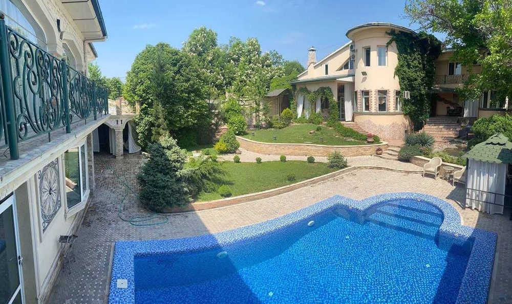Яшнабад продается дом махалля Байкурган Соток9 Фасад35м  Ор Жигули Бар