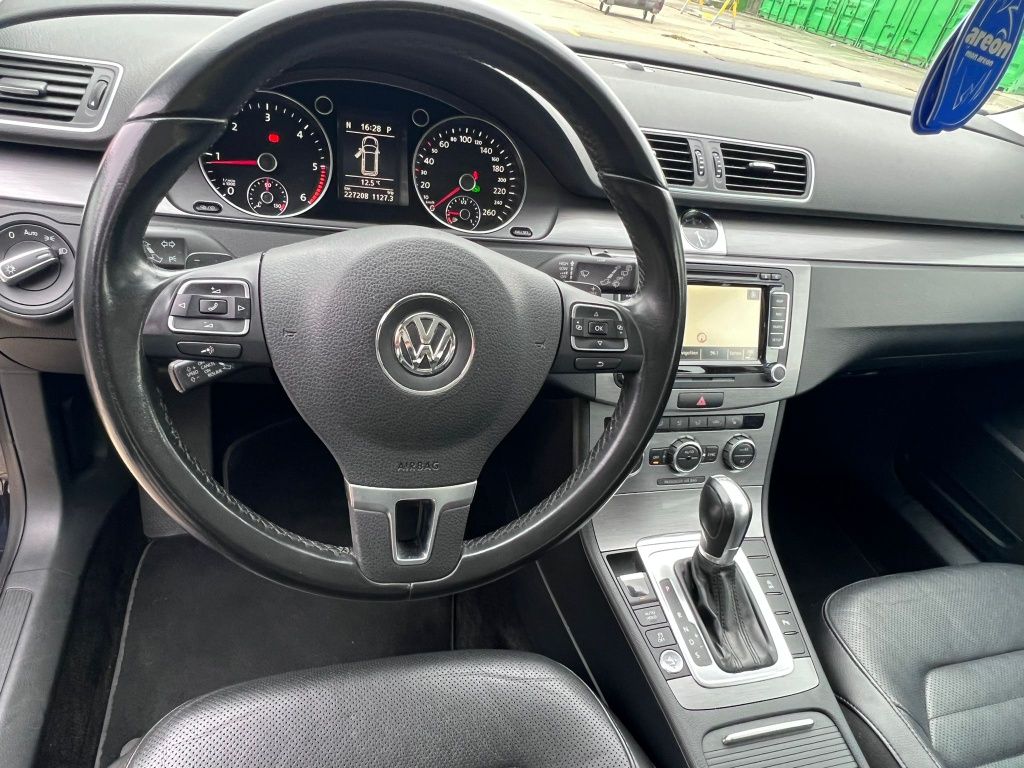 VW passat 2.0D 177cp  AUTOMATĂ An 2015