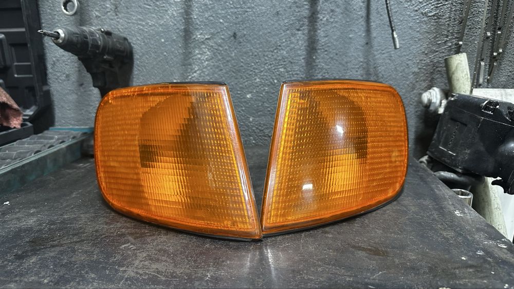 Поворотники Audi C 4 original