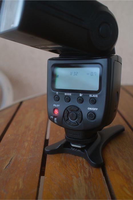 Светкавица Viltrox JY680A