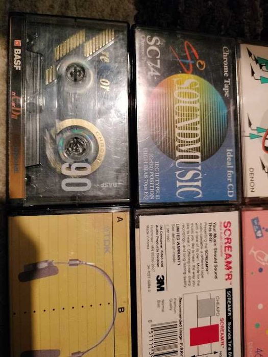 Vand casete audio ,editii speciale asiatice