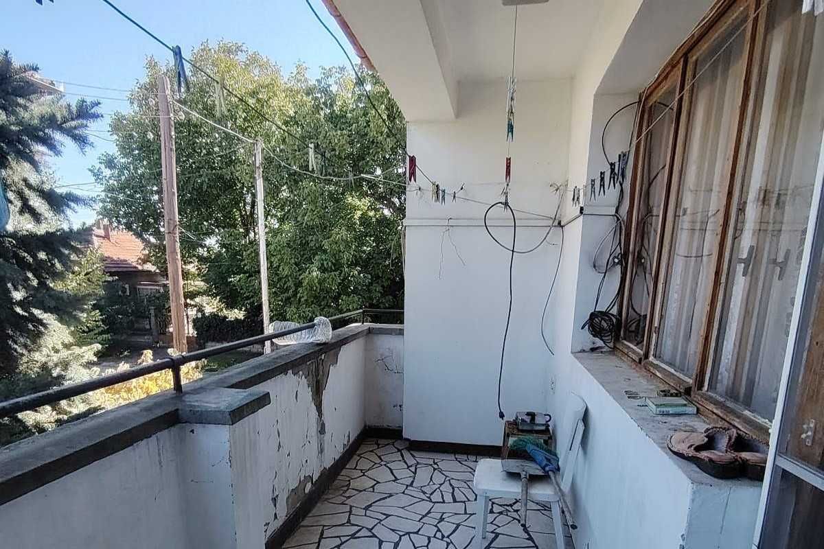 Продава се Къща в Левски - 340 кв.м за 180 €/кв.м - Снимка #8