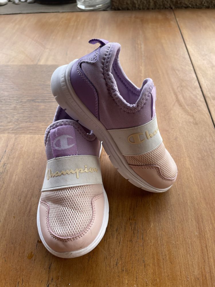Маратонки Champion номер 25