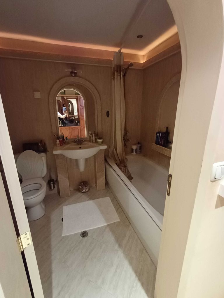 Дава се под наем Двустаен апартамент в Перник, Рено - 60 кв.м за 433.5 € - Снимка #3