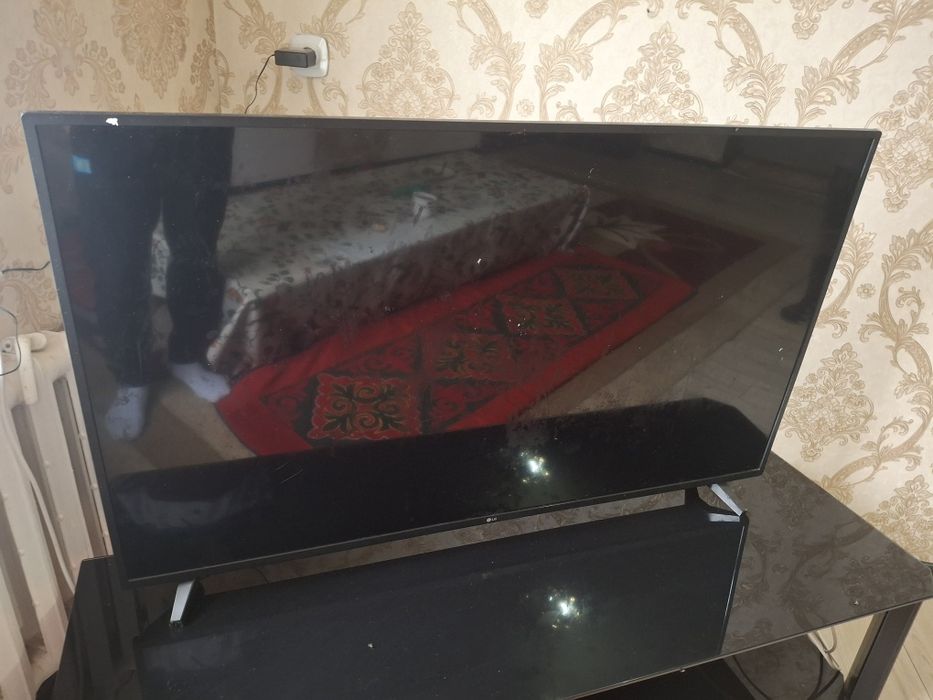 Lg телевизор 145см