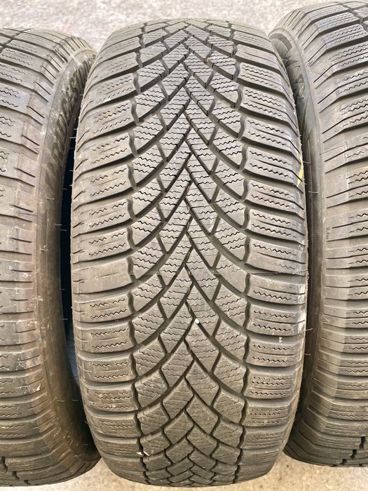 4 броя Зимни Гуми 205/55/16 BRIDGESTONE LM 005