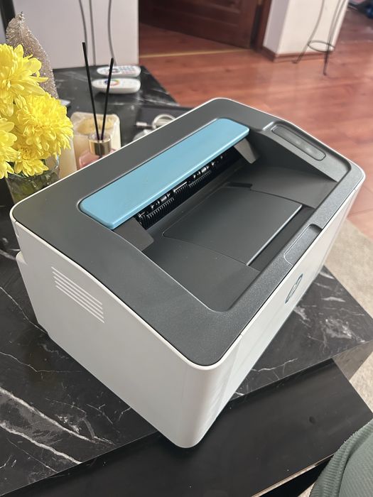 Imprimanta laser hp 107r