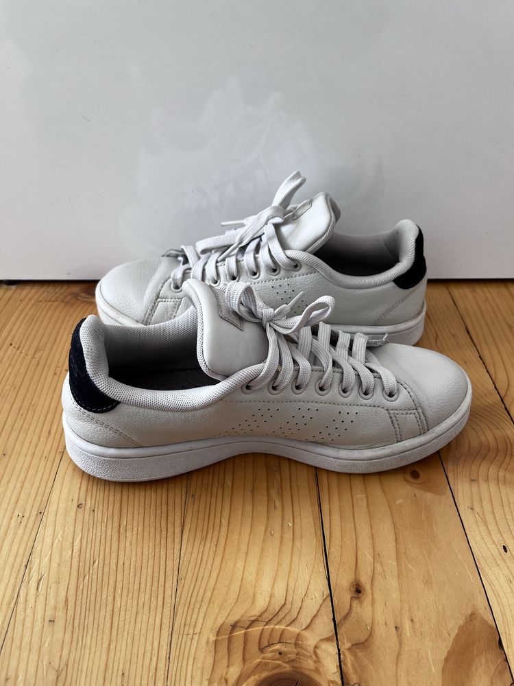 Adidas кецове естествена кожа
