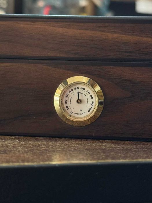 Кутия Хумидор за пури