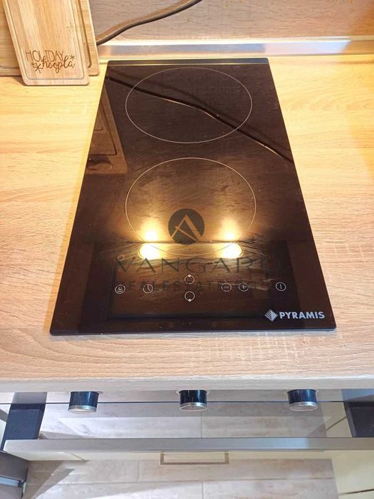 Продава се Тристаен апартамент в Пловдив, Център - 84 кв.м за 2673 €/кв.м - Снимка #7