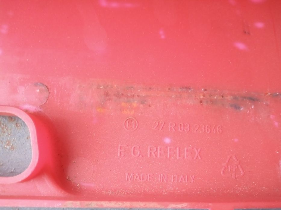 Авариен свтлоотразителен триъгълник Вюрт