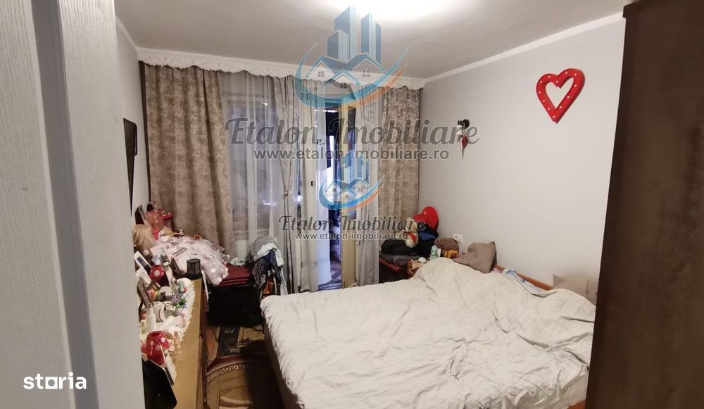 Apartament 3 camere, 2 bai, 2 balcoane, parter inalt, Darmanesti