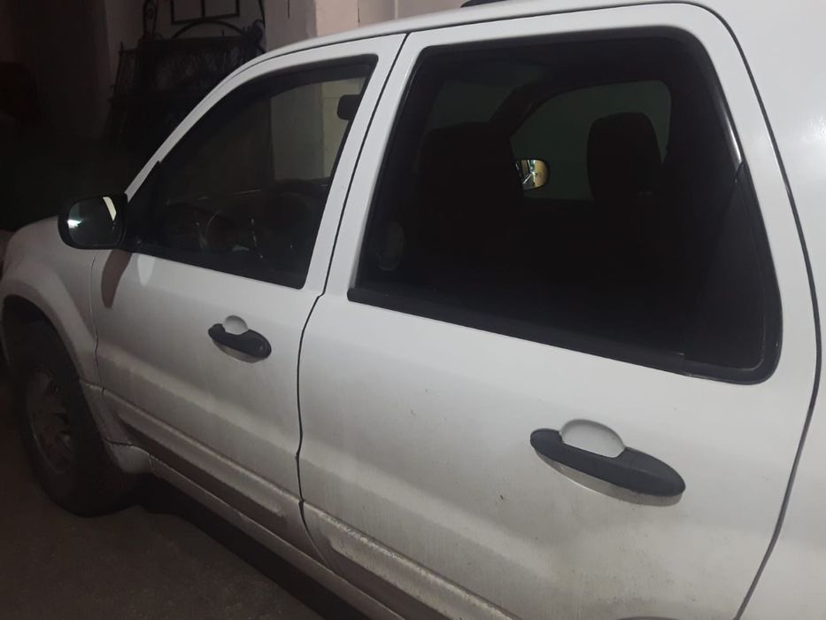 Форд Эскейп в отличном состоянии бери и наслаждайся газ бензин