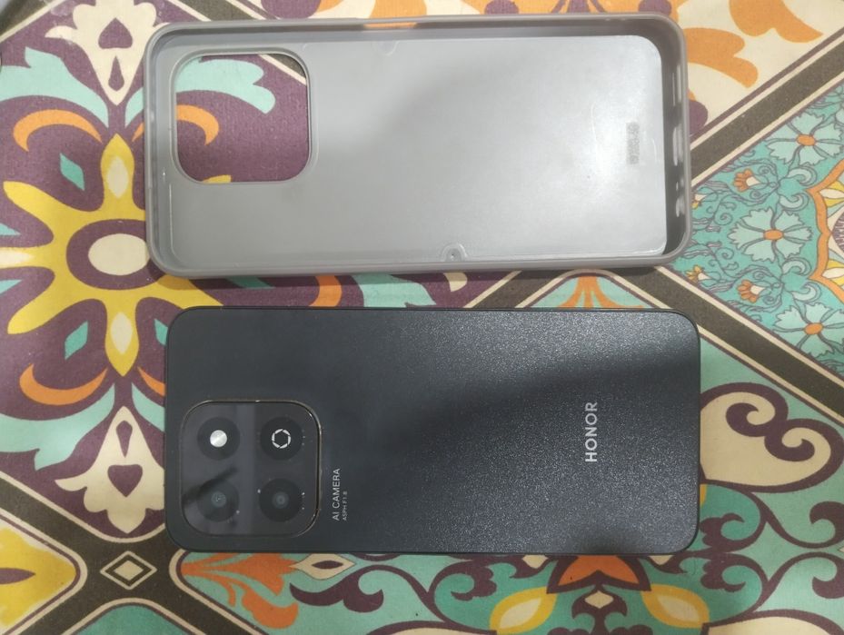 Телефон Honar обмен чисто