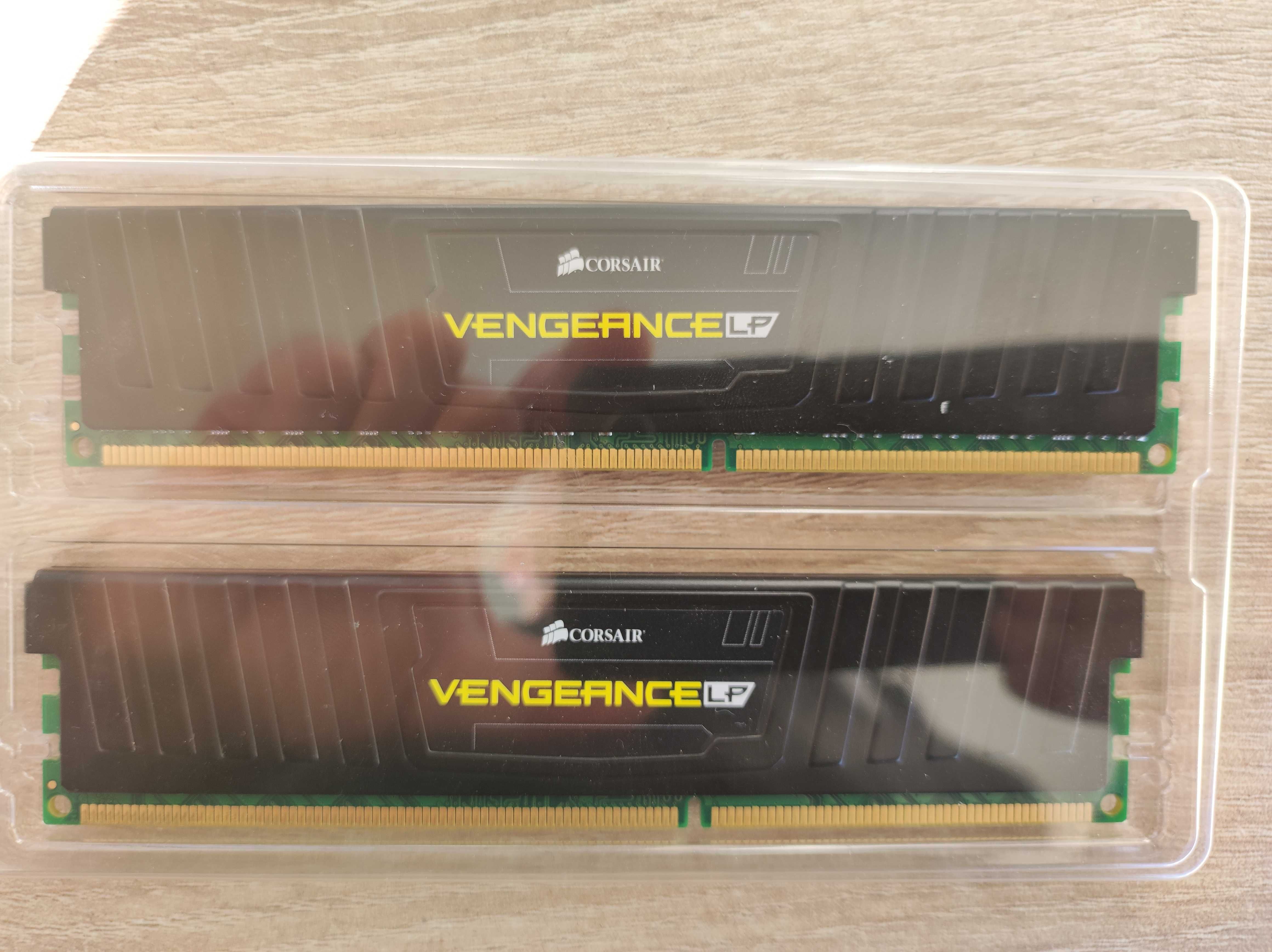 Corsair Vengeance LP 16GB (2x8GB) DDR3 1600 MHz