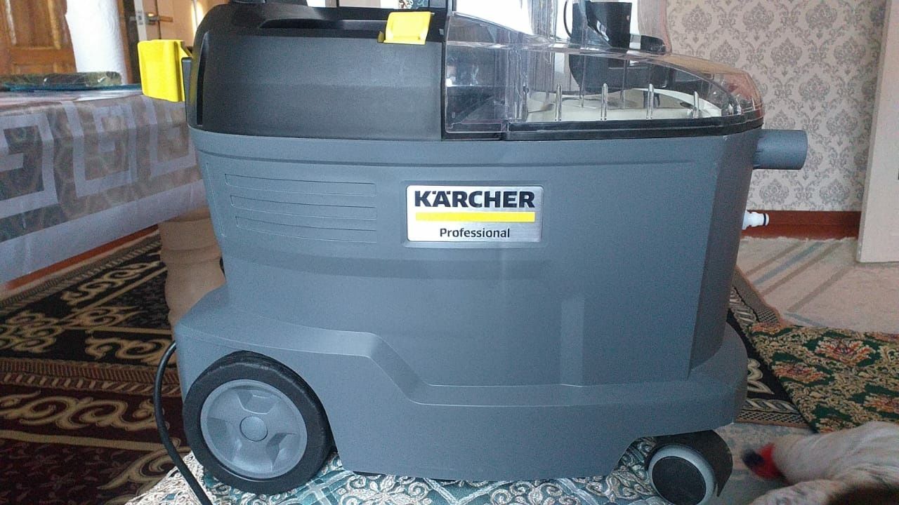 Продам моющий пылесос KARCHER PUZZI 8/1