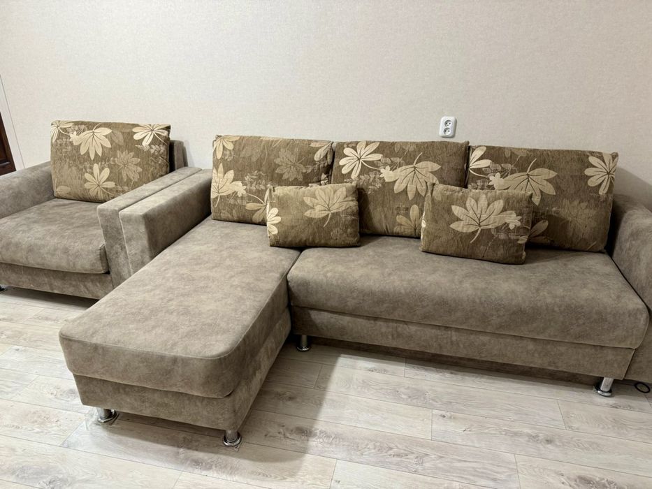 Продам диван с раскладным креслом