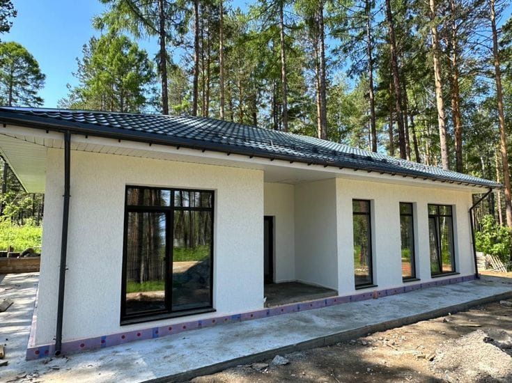 Casa, garaje auto, containere pe structura metalica si panou sandwich