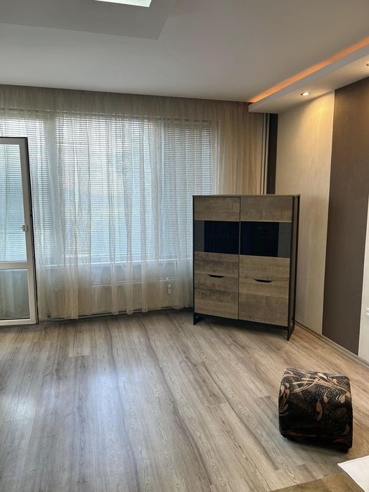 Дава се под наем Двустаен апартамент в Пловдив, Кършияка - 65 кв.м за 325 € - Снимка #1