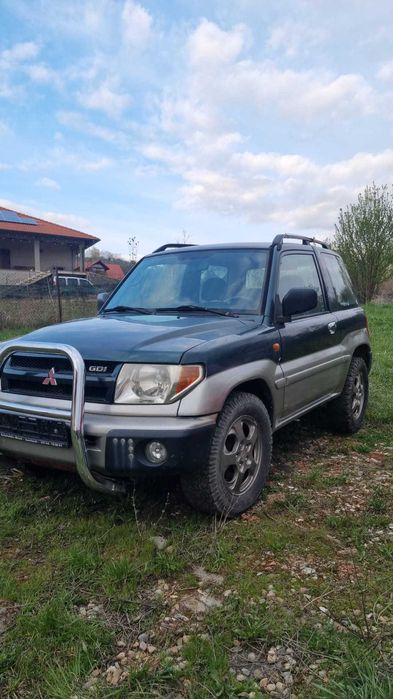 Vând Mitsubishi Pajero Pinin