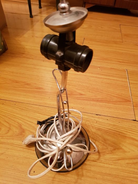 настольная лампа