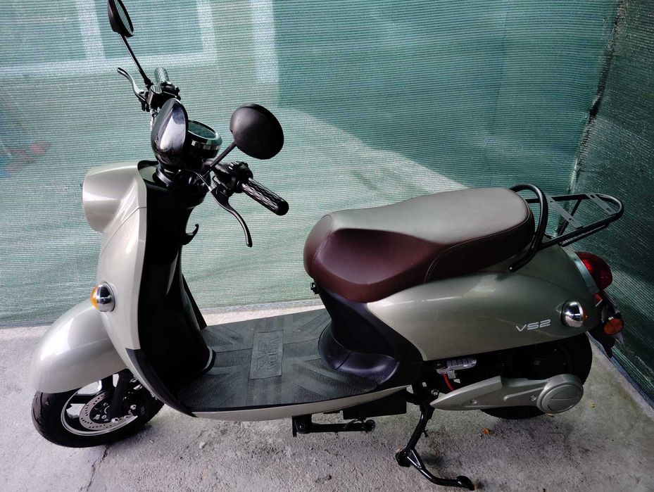 Scuter electric nou de vanzare.