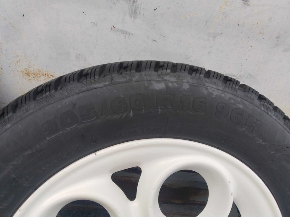 Джанти с зимни гуми 5х98 205/60/16