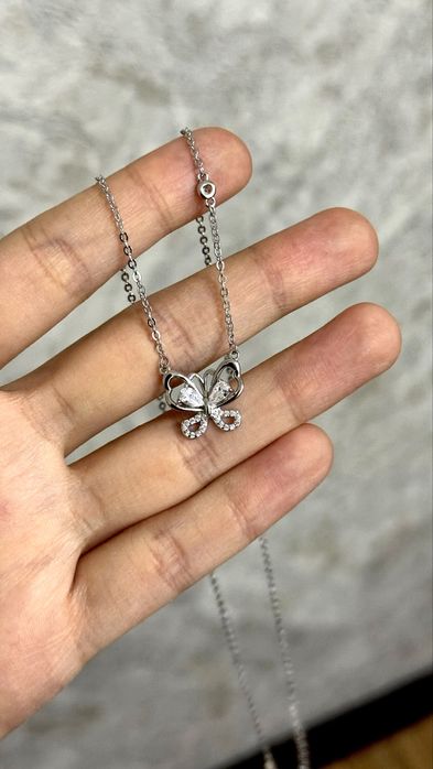 Серебряное колье, нежная подвеска бабочка