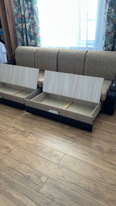 Продам диван кровать в хорошем состоянии210*270