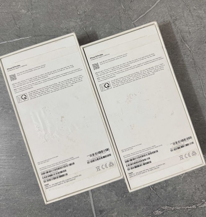 iPhone 15 Pro Max korobkasi