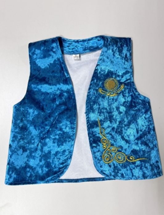 Срочно жилетка на мальчика