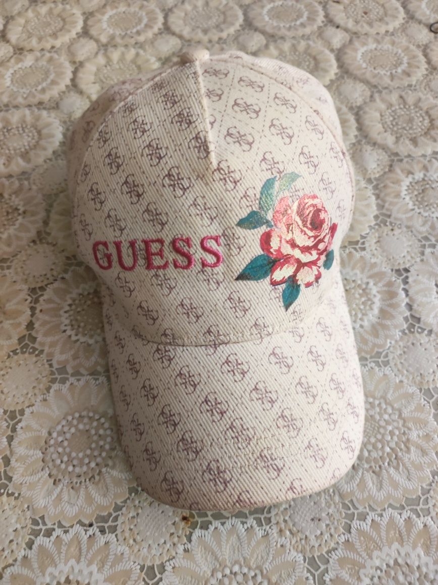 Шапка Guess женска